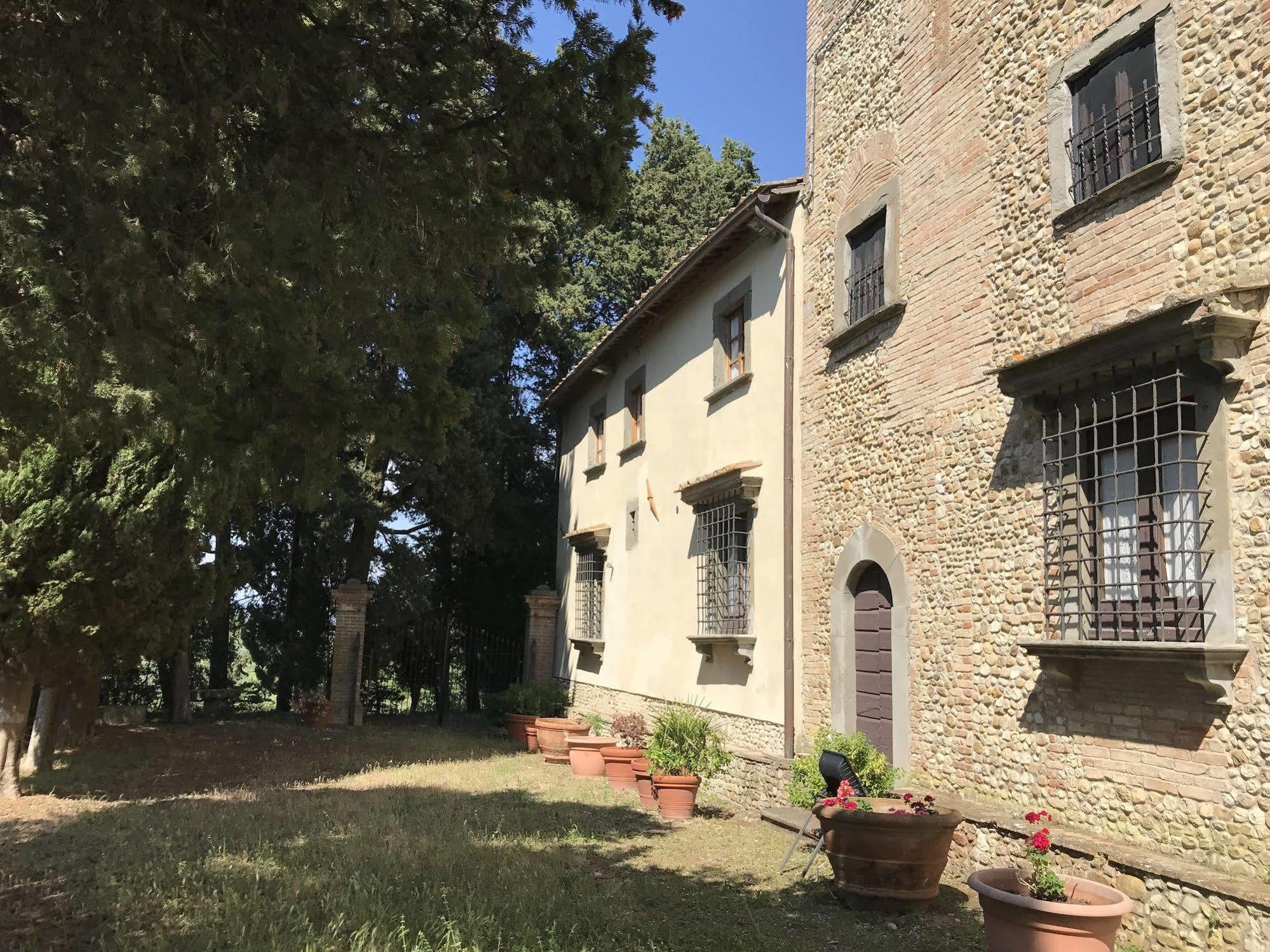 蒙特斯佩尔托利Castello Di Fezzana公寓 外观 照片