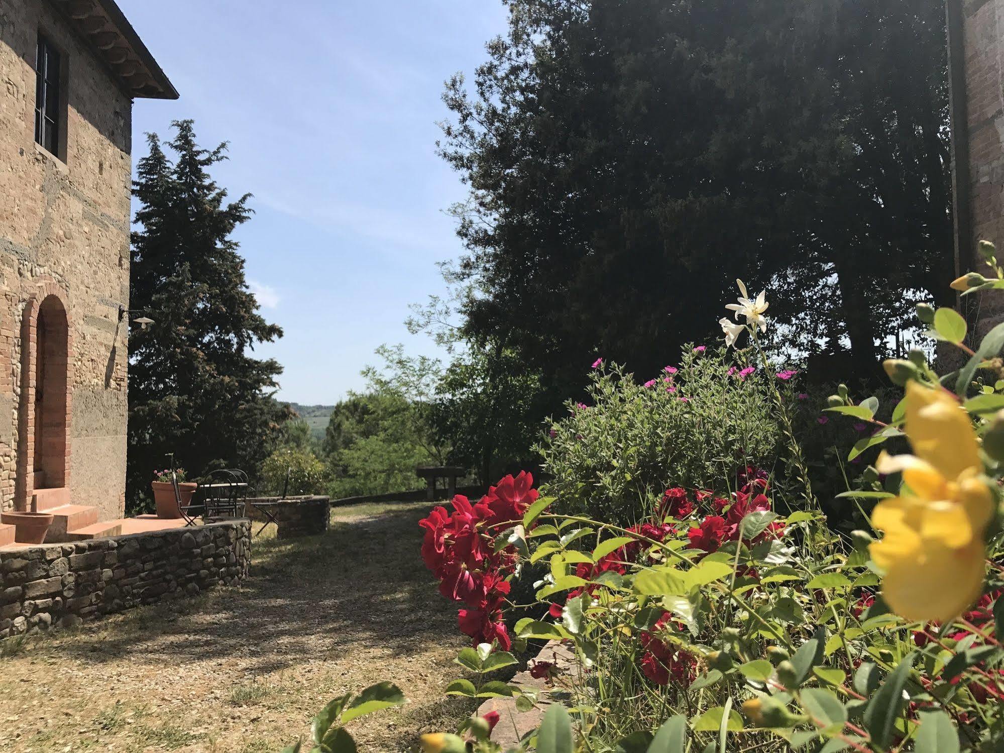蒙特斯佩尔托利Castello Di Fezzana公寓 外观 照片