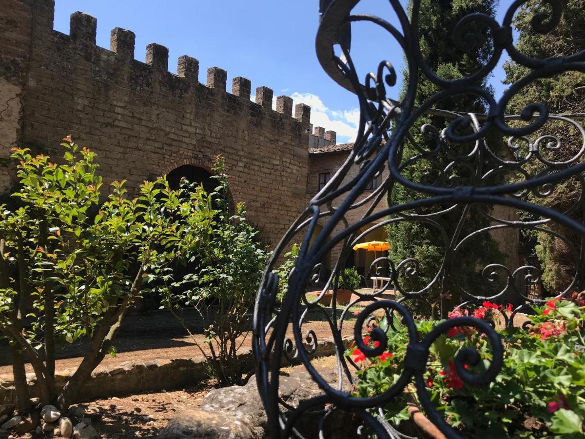 蒙特斯佩尔托利Castello Di Fezzana公寓 外观 照片